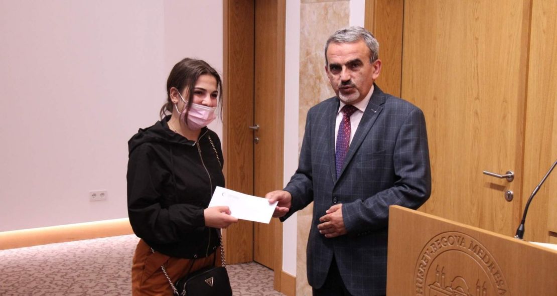 Fond Gazi Husrev-beg podijelio 270 stipendija u vrijednosti 135.000 eura
